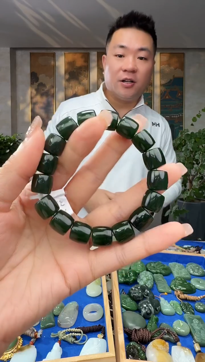 颈饰未镶嵌和田玉拍一发一