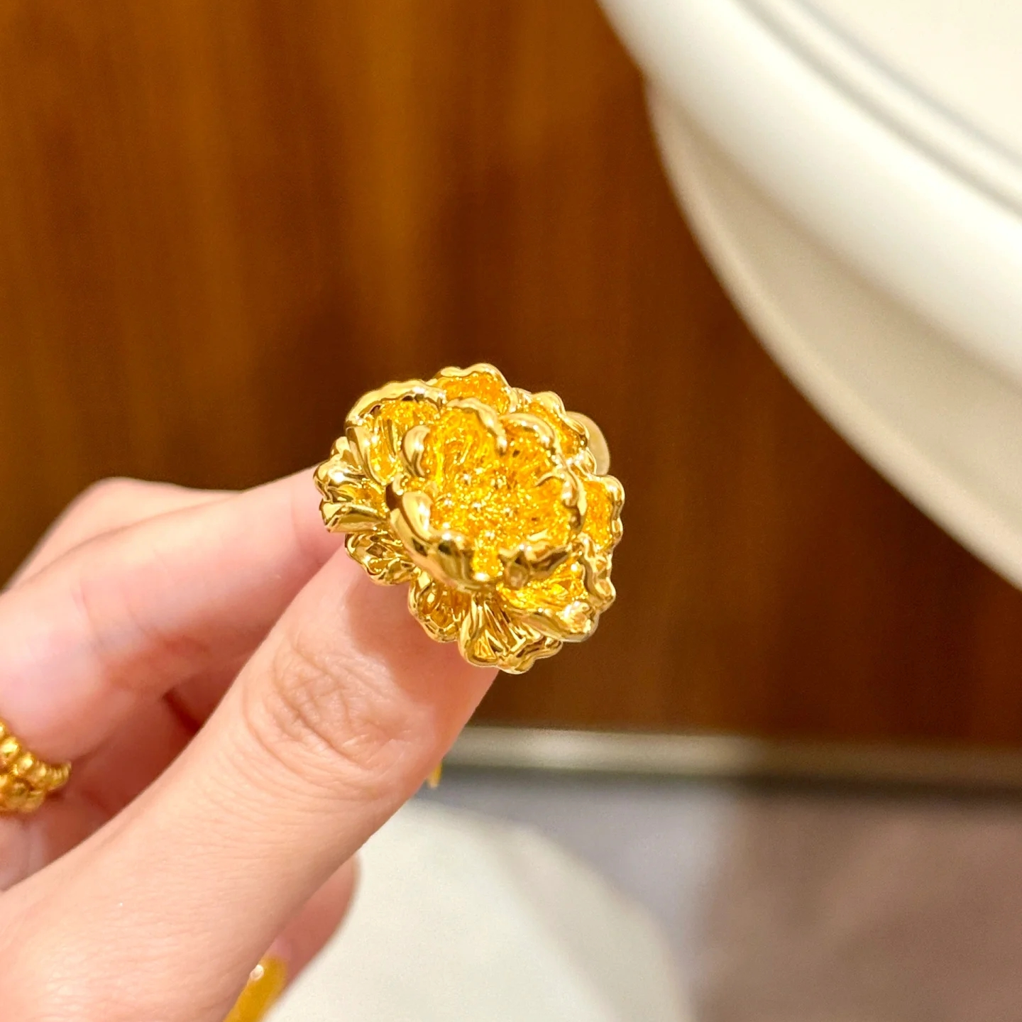 赛菲尔黄金足金五D无氰工艺牡丹花戒指精致耀眼