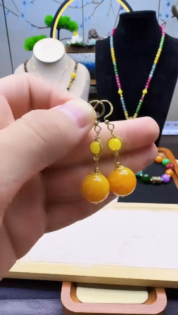 14K金镶嵌蜜蜡耳饰E155