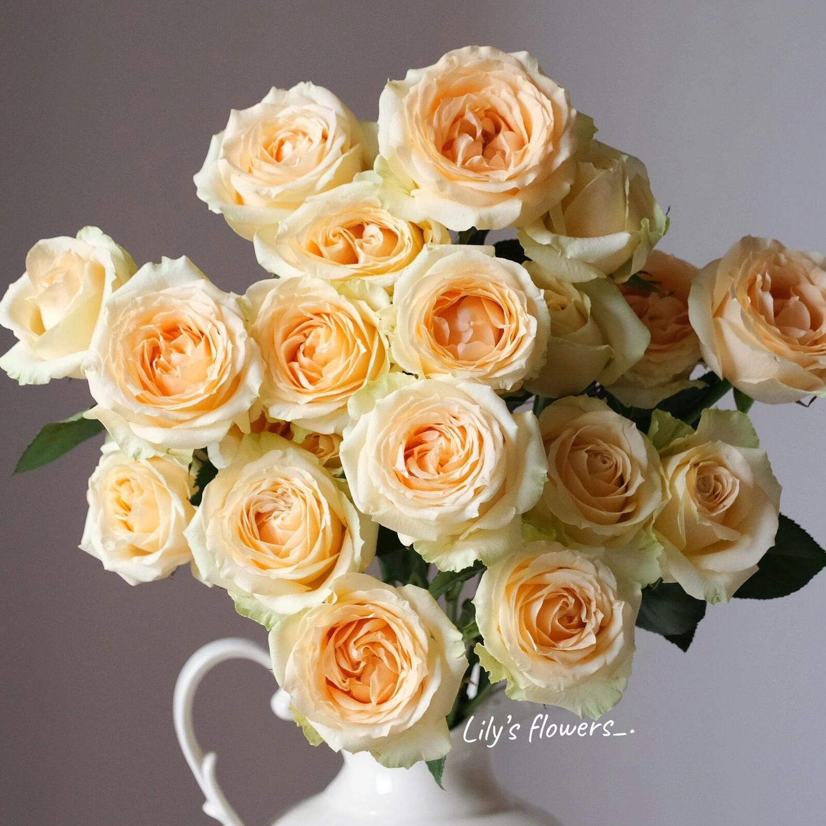 顺丰次日达【 10支 香槟玫瑰】鲜花次日达任意两单顺丰包邮送货上门