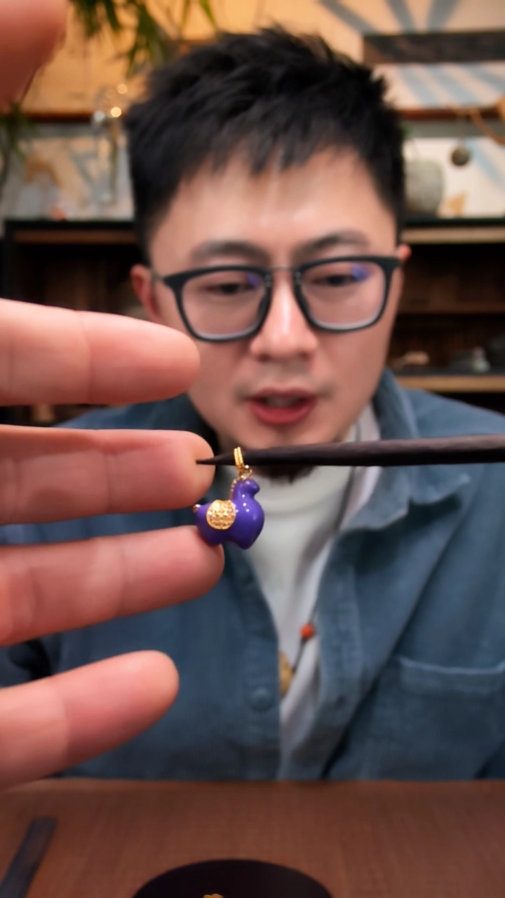 颈饰18K金18K金小马吊坠MY赠链