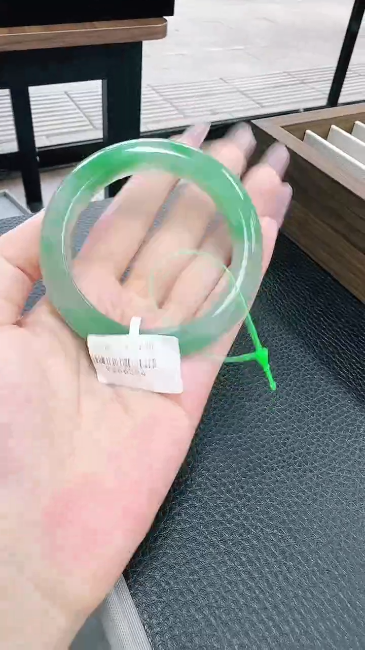 未镶嵌1石英质玉（非洲翠）苍****学/1671-56