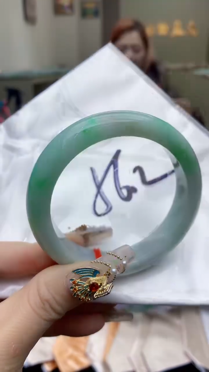 【闪购商品】翡翠手镯未镶嵌0580351224