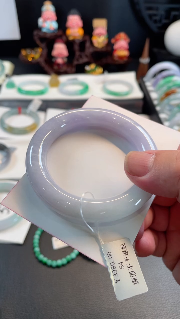 翡翠手镯未镶嵌有纹 有棉筋 54圆条