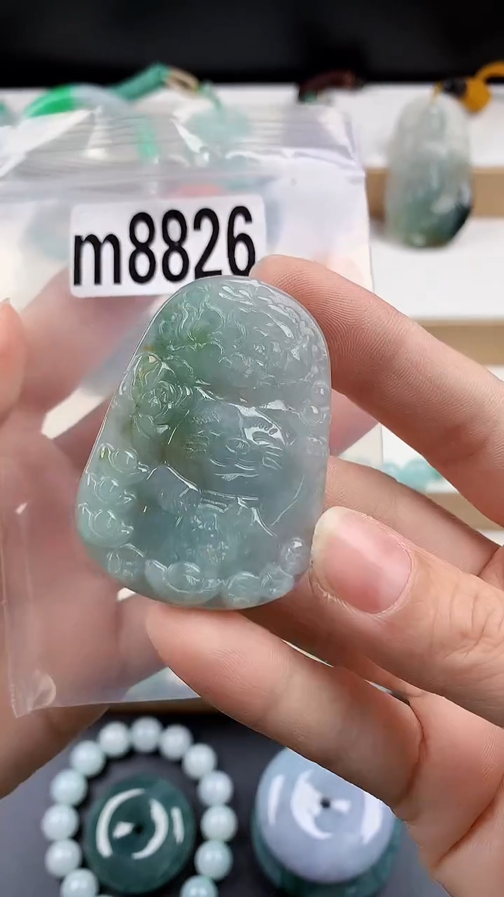 颈饰未镶嵌翡翠天然翡翠吊坠挂件