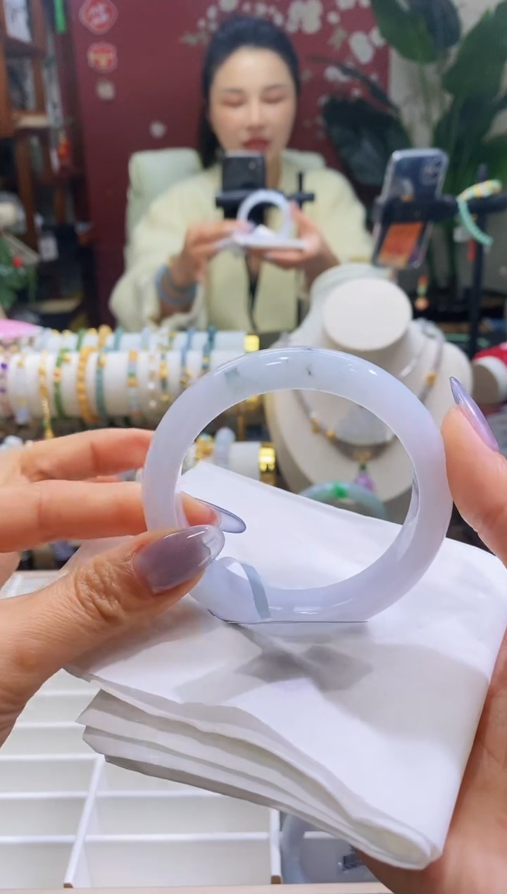 【闪购商品】翡翠手镯未镶嵌162圈口57.9/12.3*8.4