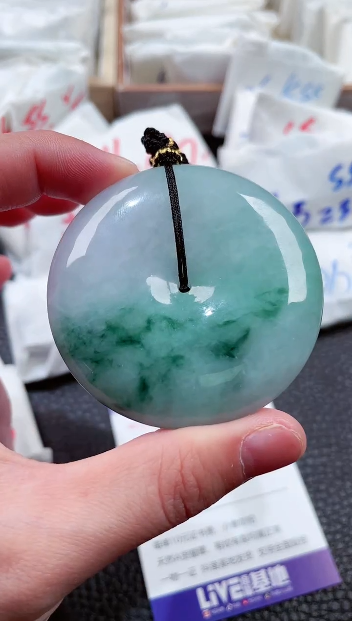 【闪购商品】翡翠颈饰未镶嵌00009543