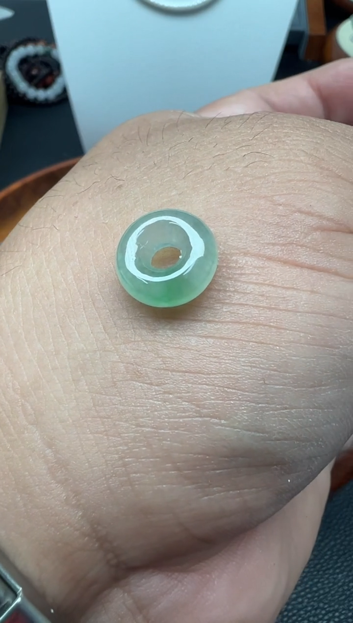 颈饰未镶嵌翡翠（18号链接）纯天然A货缅甸翡翠甜甜圈（裸石）