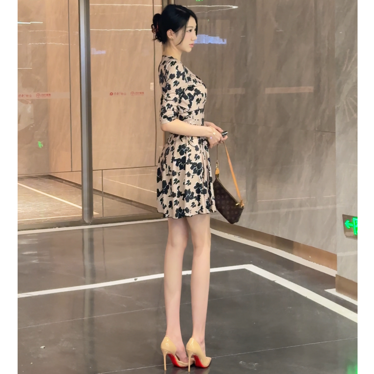 希野逸儿【温柔智姐】夏季轻薄印花裙复古一片式碎花绑带连衣裙女