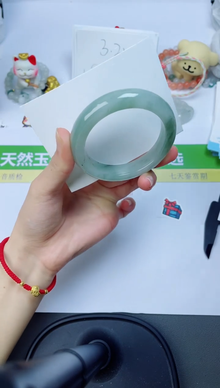 【闪购商品】石英质玉手镯未镶嵌135-53.6