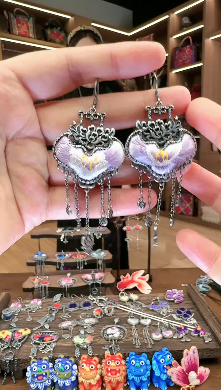 【闪购商品】织绣140黔东南苗族刺绣