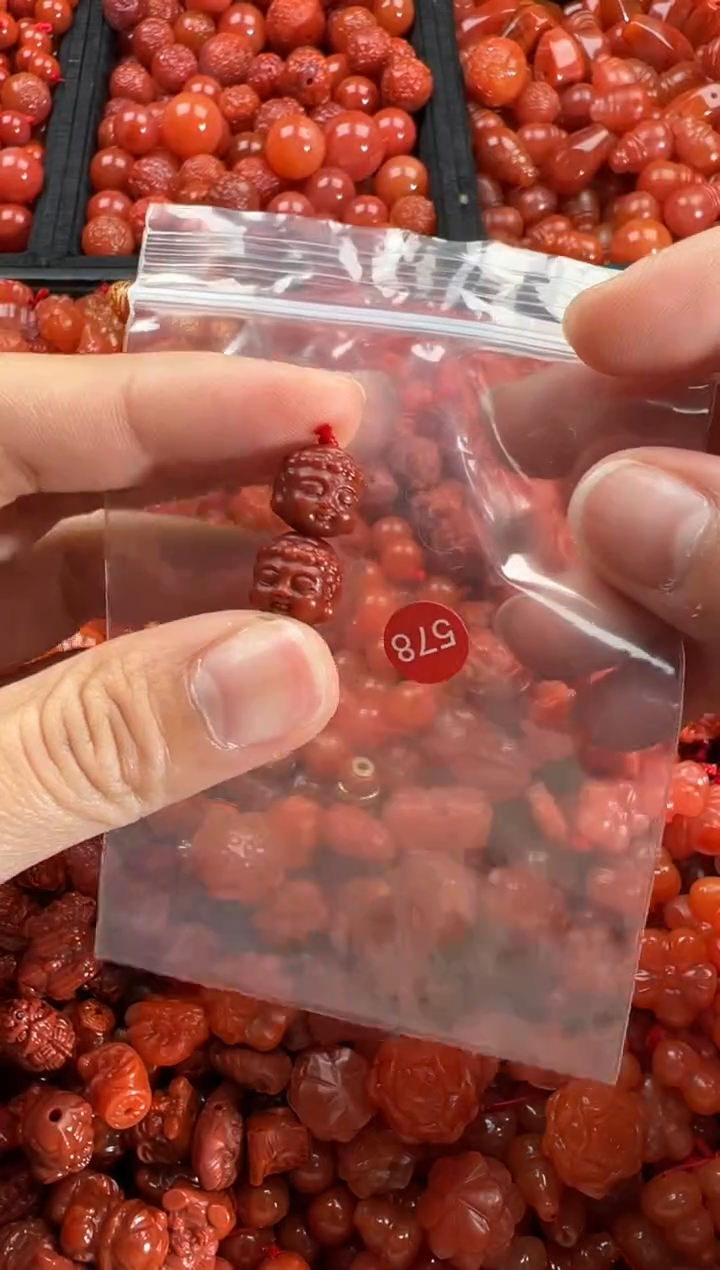 【闪购商品】南红玛瑙颈饰未镶嵌1