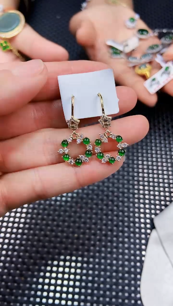 【闪购商品】翡翠耳饰未镶嵌11111111111