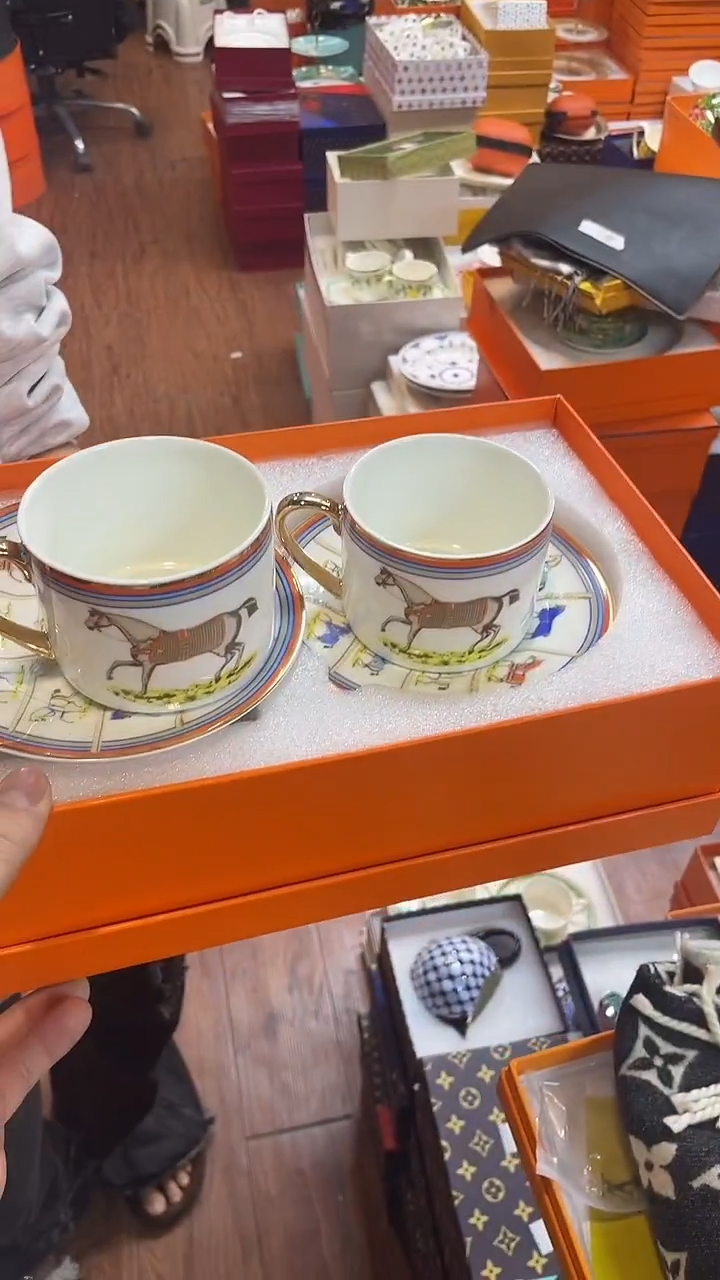 杯鸿辉家品牌瓷器，京东包邮！