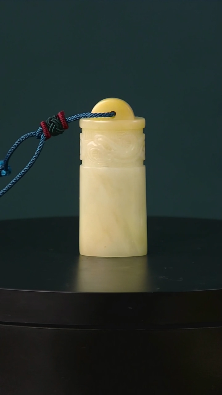 寿山石芙蓉玄鸟博古纹章1.4*2.3*5.3