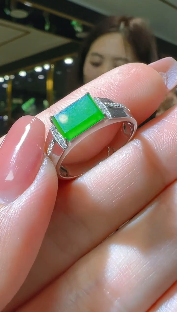 【闪购商品】翡翠戒指18K金镶嵌060（多样性发货）