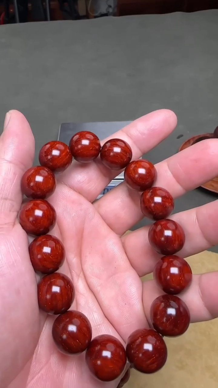 【闪购商品】小叶紫檀手串/手链441056-1.5顶泥金星