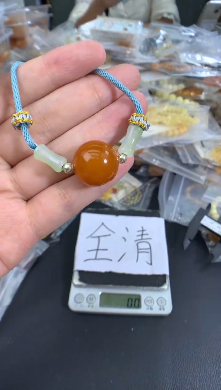 蜜蜡未镶嵌珠宝奇石1