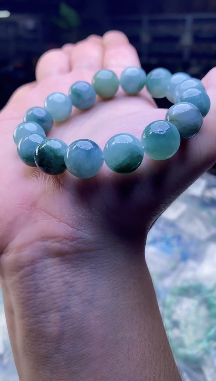 定制翡翠未镶嵌天然缅甸A货翡翠，多样性发货，拍一发一