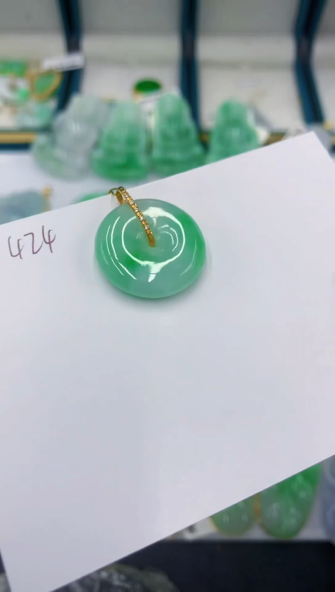 颈饰18K金镶嵌翡翠111111