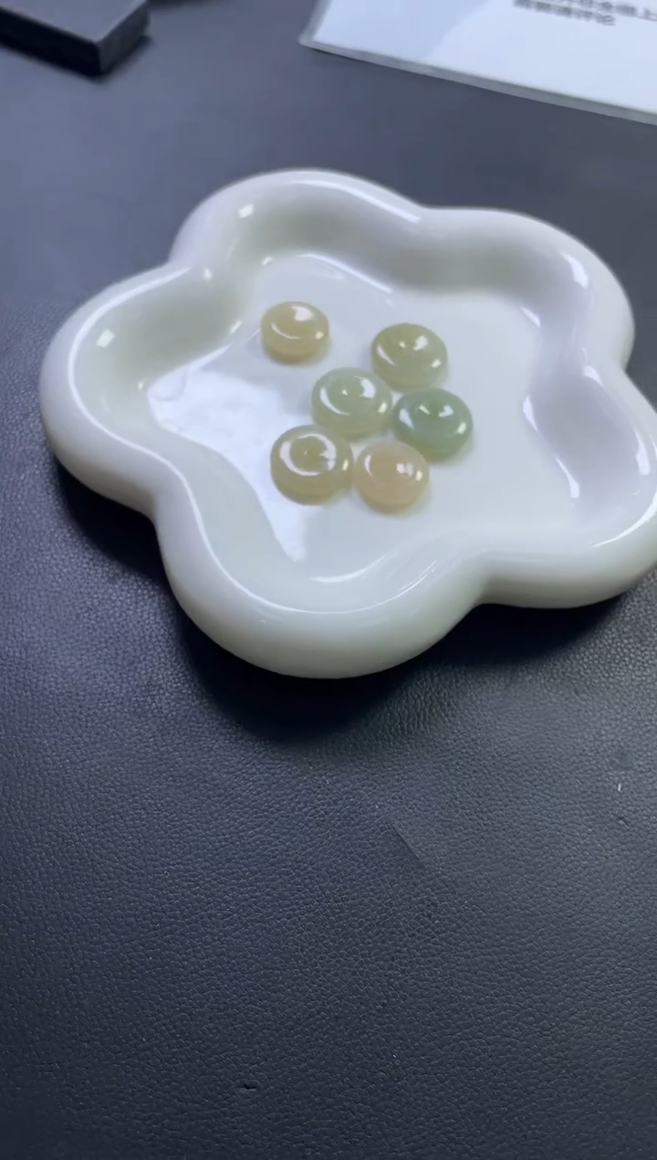 颈饰未镶嵌和田玉平安扣多样性发一件