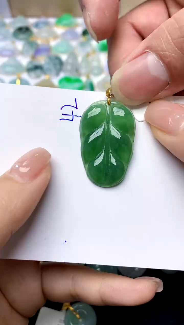 【闪购商品】翡翠颈饰18K金镶嵌42天然A货翡翠