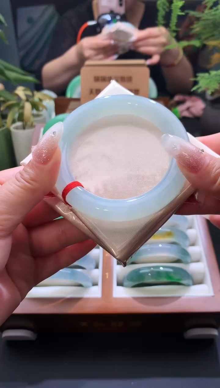 翡翠手镯未镶嵌天然翡翠手镯 55 圆条晴水 5号