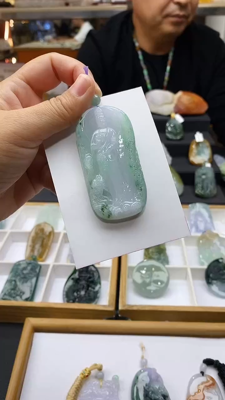 【闪购商品】翡翠颈饰未镶嵌挂件