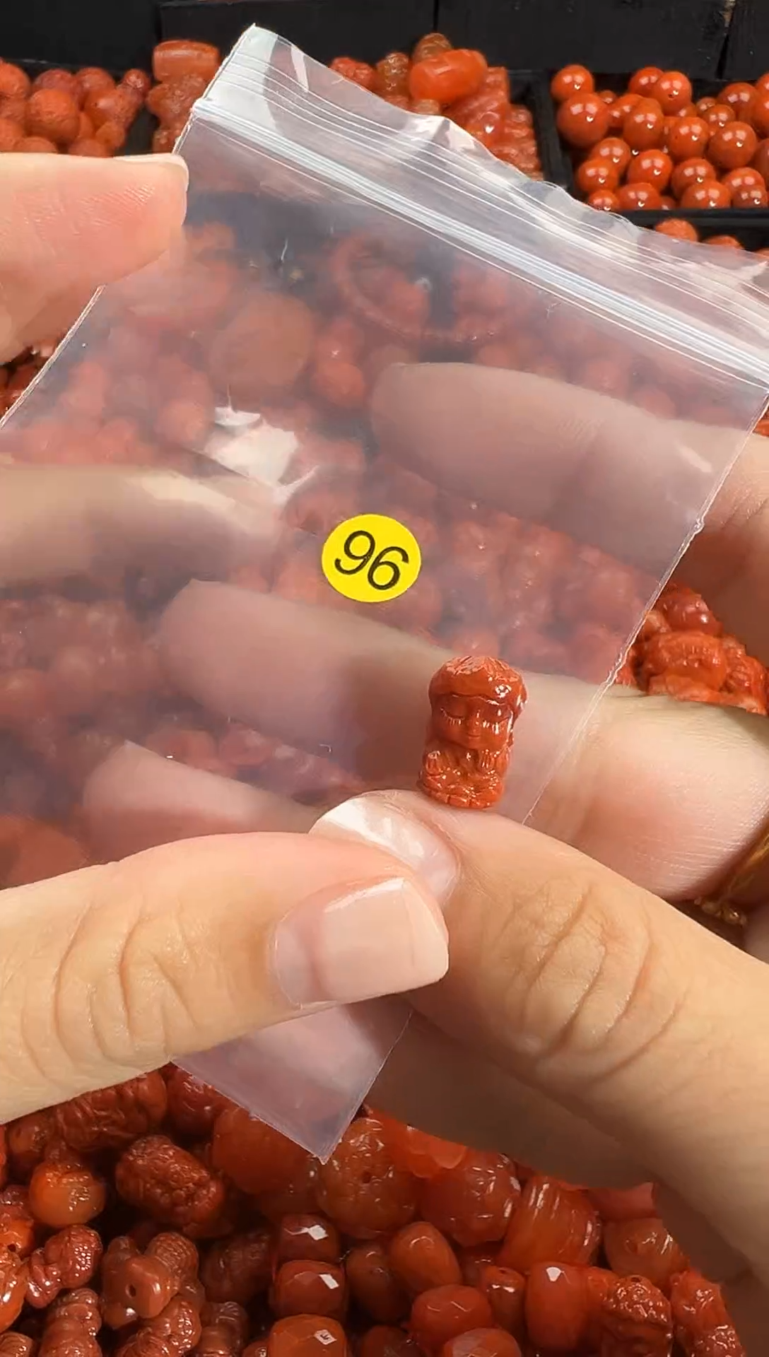 颈饰未镶嵌南红玛瑙1