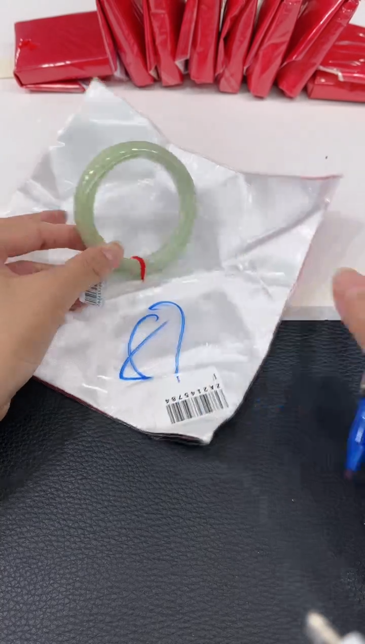 【闪购商品】翡翠手镯未镶嵌手镯