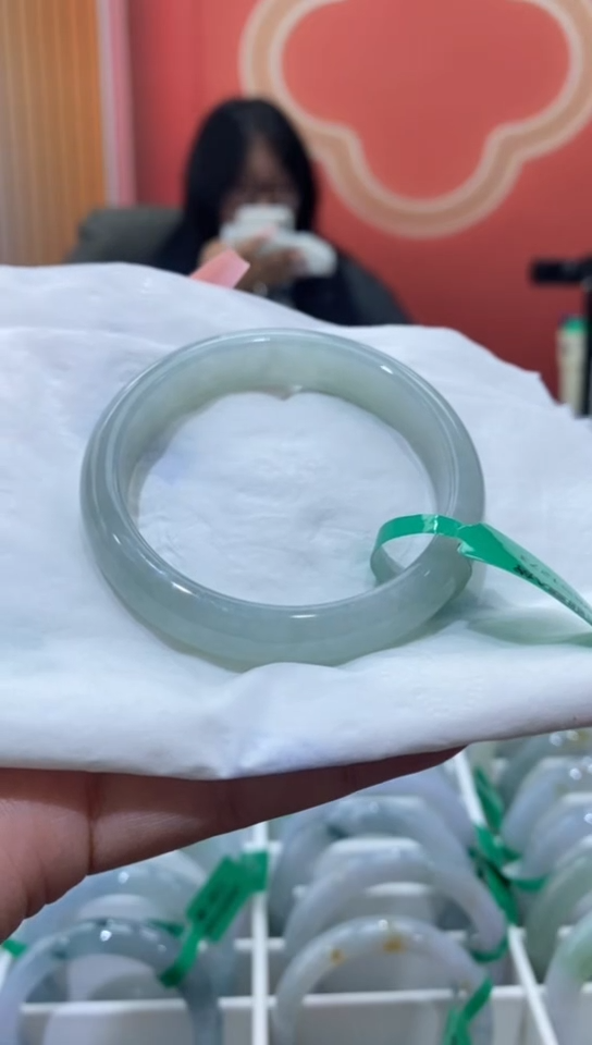 【闪购商品】翡翠手镯未镶嵌00006486