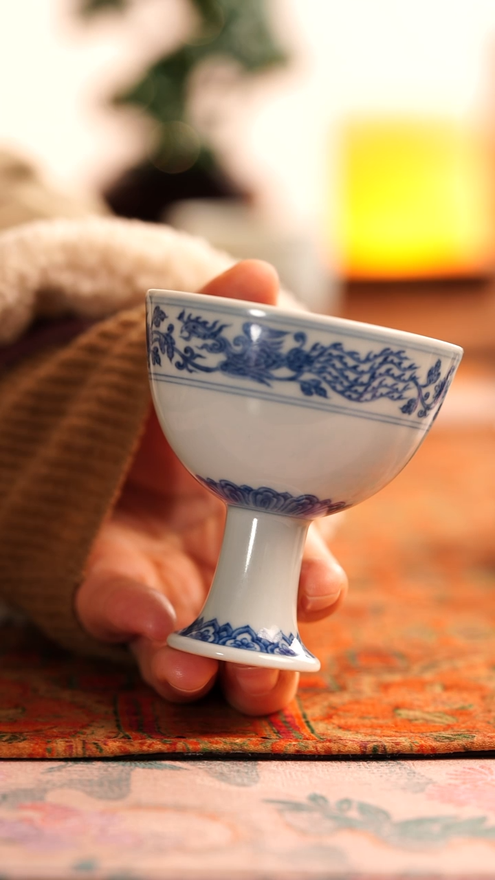 【闪购商品】源明青忆穿花凤高足杯