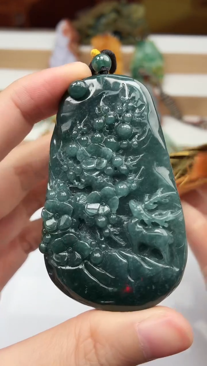 颈饰未镶嵌翡翠牌子