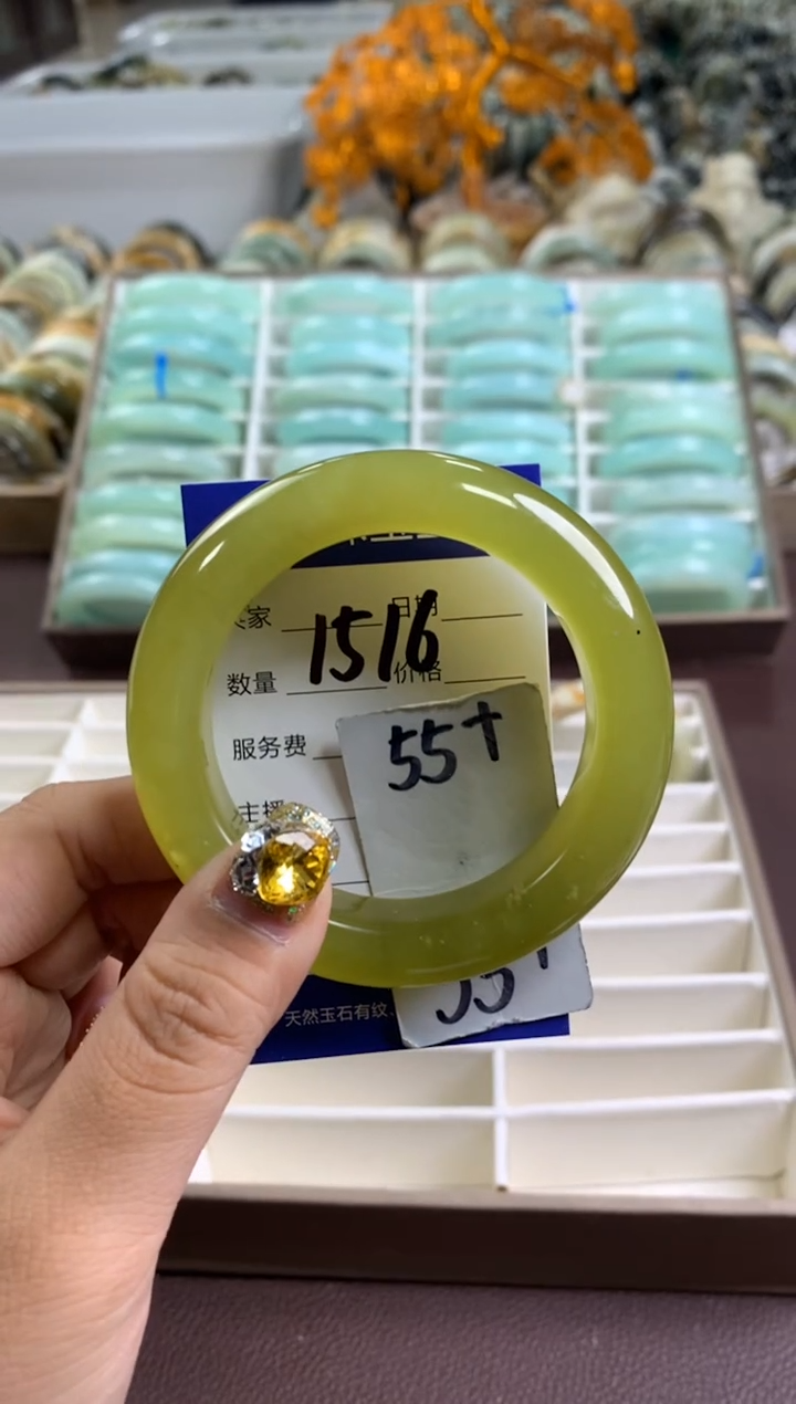 【闪购商品】蛇纹石玉手镯未镶嵌1516