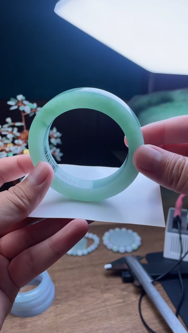 【闪购商品】定制翡翠手镯未镶嵌定制