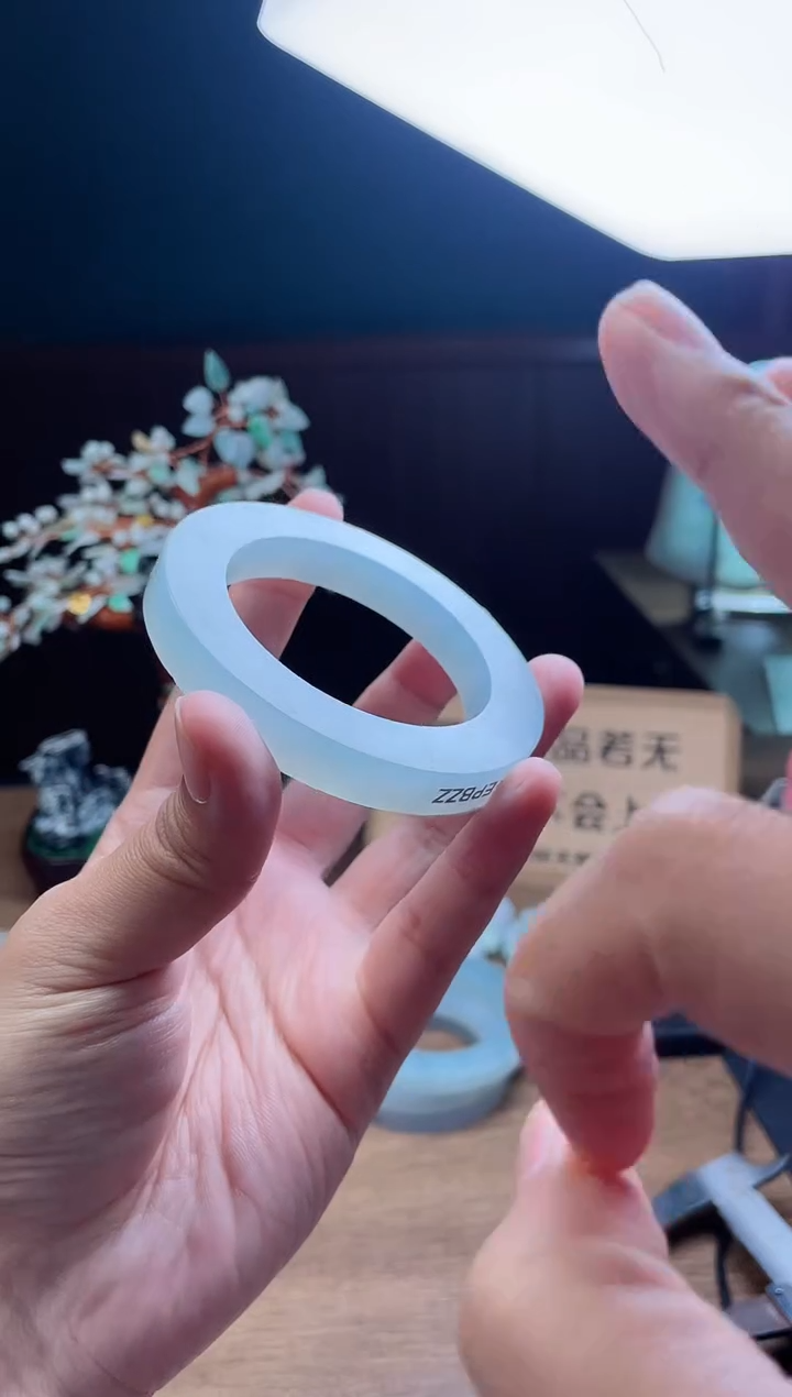 【闪购商品】定制翡翠手镯未镶嵌定制