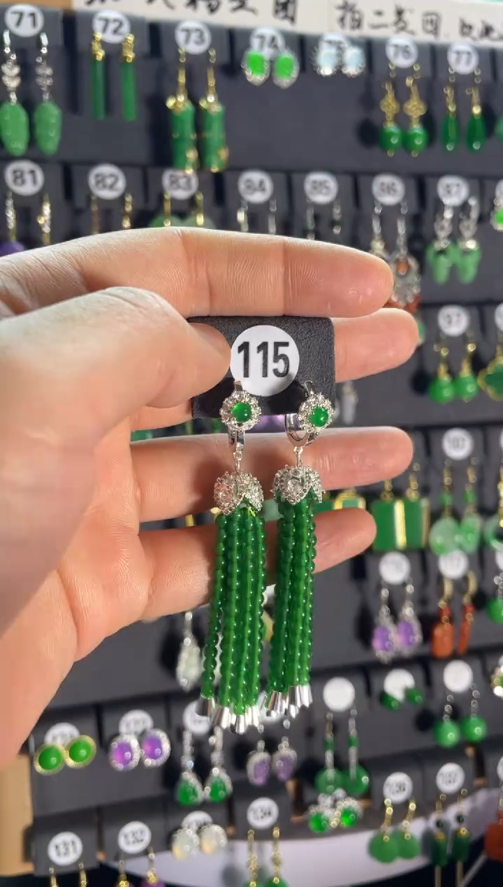 【闪购商品】翡翠颈饰银S925镶嵌115....