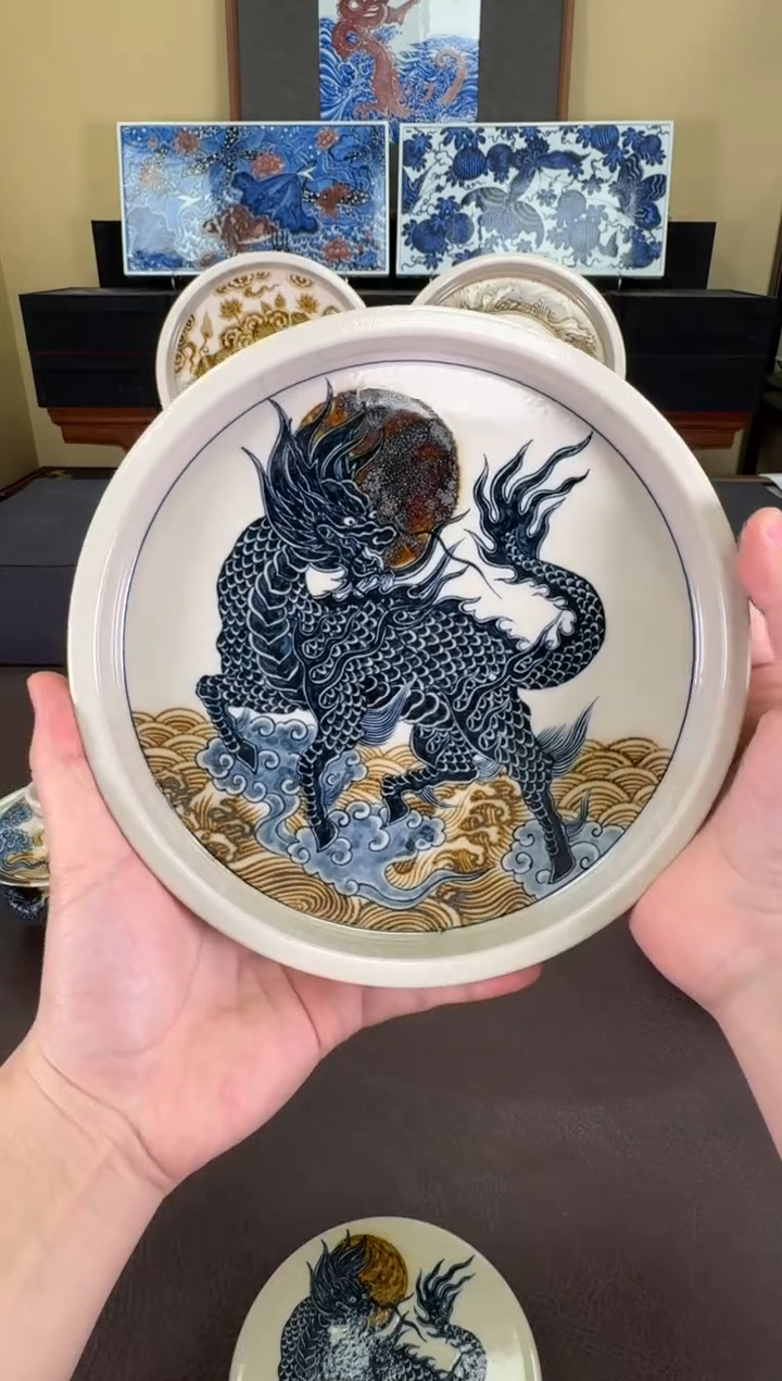 【闪购商品】二号釉青红麒麟纹壶承