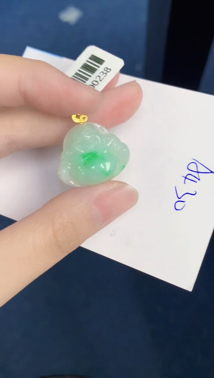 翡翠18K金镶嵌颈饰000000000