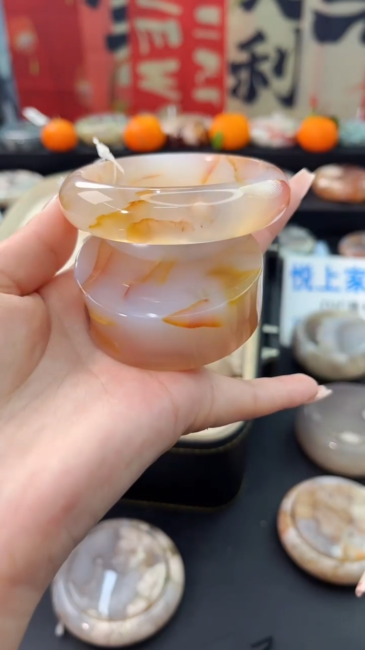 【闪购商品】石英质玉手镯未镶嵌赠送镯心（57圈口）