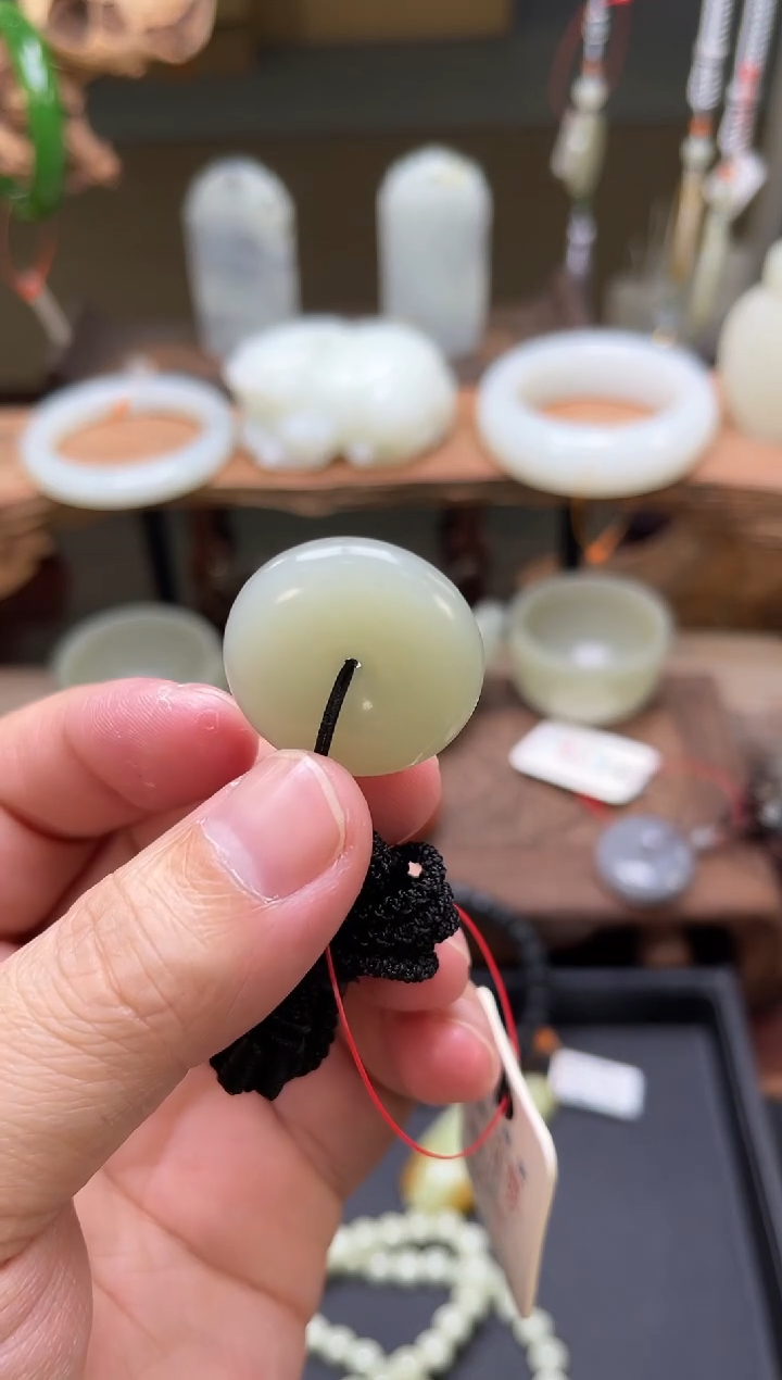 【闪购商品】和田玉吊坠未镶嵌且末青白 平安扣 822350