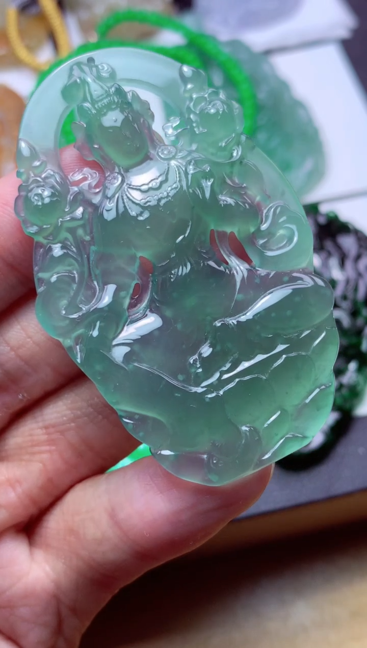 翡翠未镶嵌颈饰天然翡翠