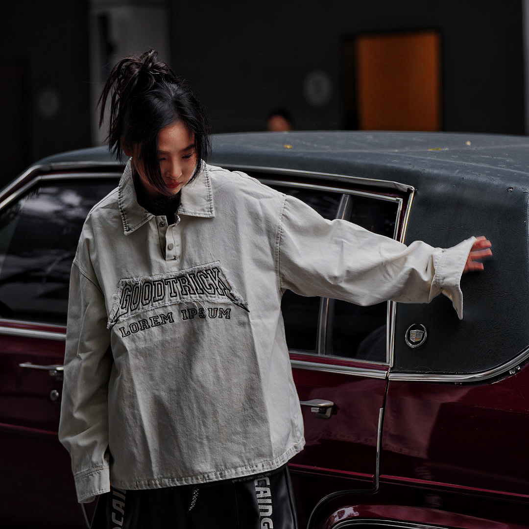 新设计雕磨污渍手工涂鸦刷色泥染涂黑廓形牛仔外套夹克