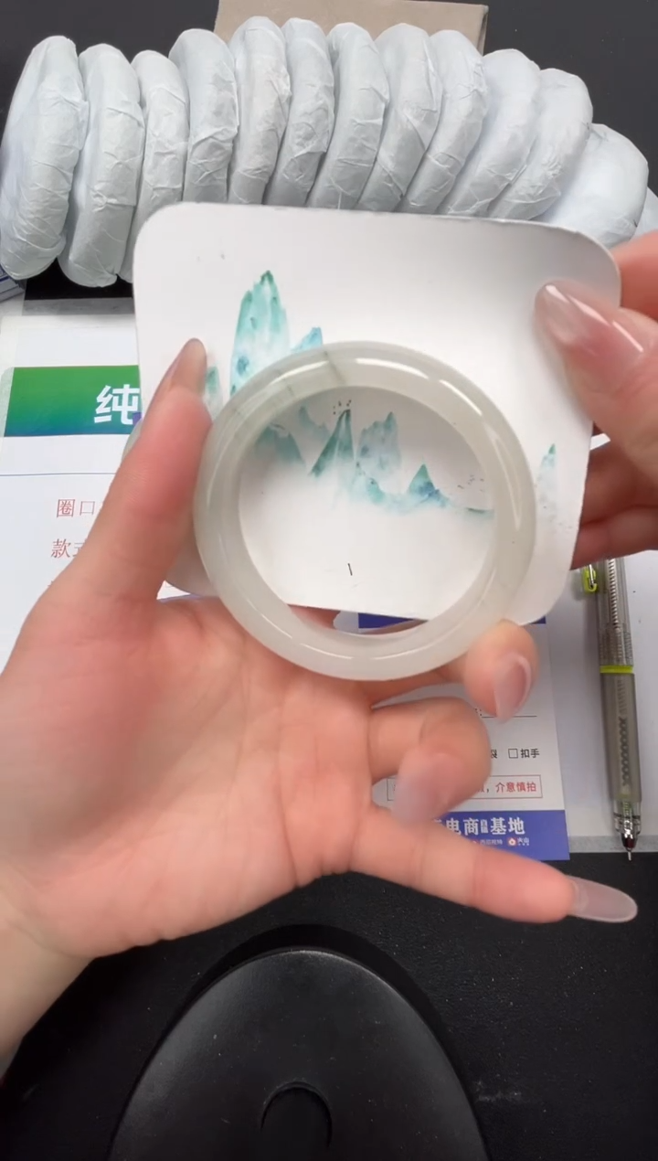 【闪购商品】石英质玉手镯合金187-56.6