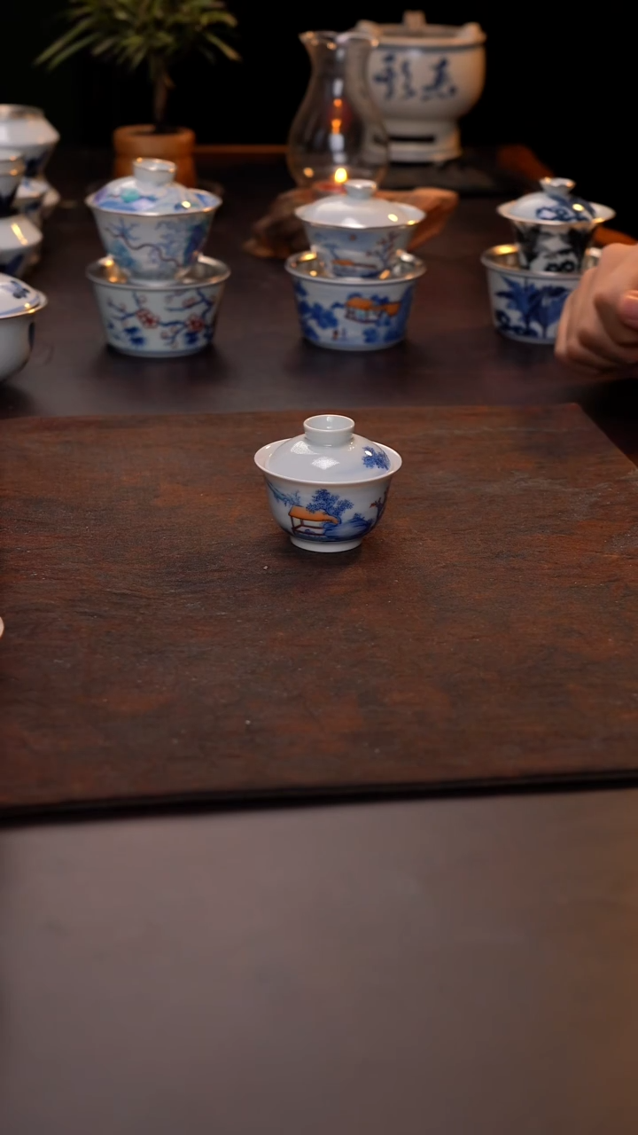 手绘斗彩山水盖碗