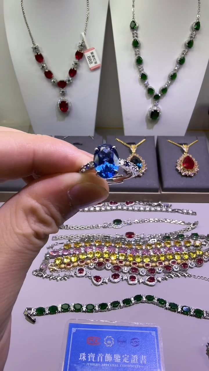 戒指蓝宝石18K金镶嵌115