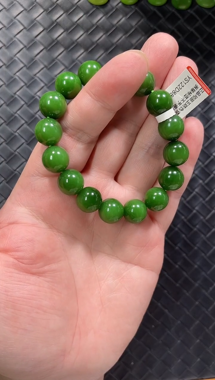 颈饰未镶嵌和田玉（碧玉）用****3±12mm精品粉绿单圈手串