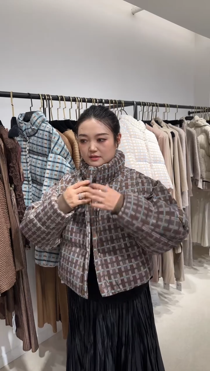 丁*沪3023咖色外套