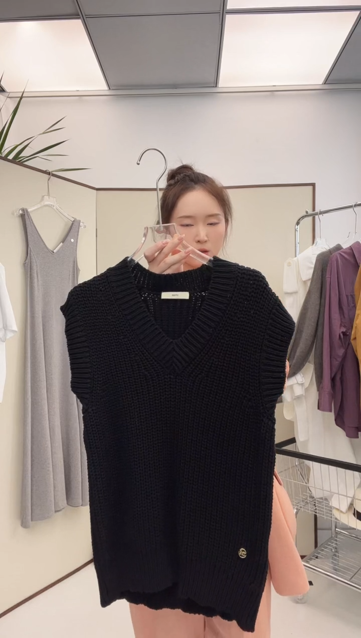 RECTO 黑色马甲S码（折扣款不退不换）