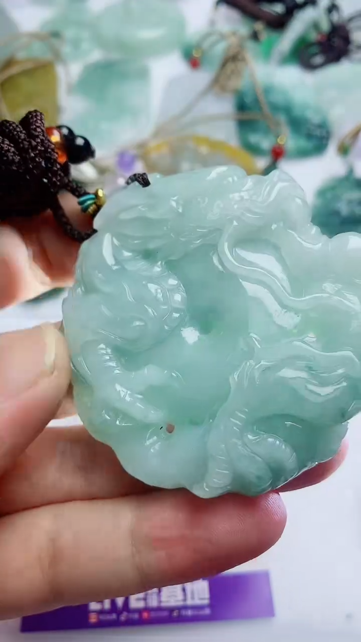 【闪购商品】翡翠吊坠(不含链)未镶嵌1